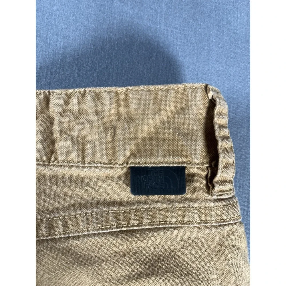 The North Face Canvas Cargo Hiking Shorts  Men's 38 Khaki Brown